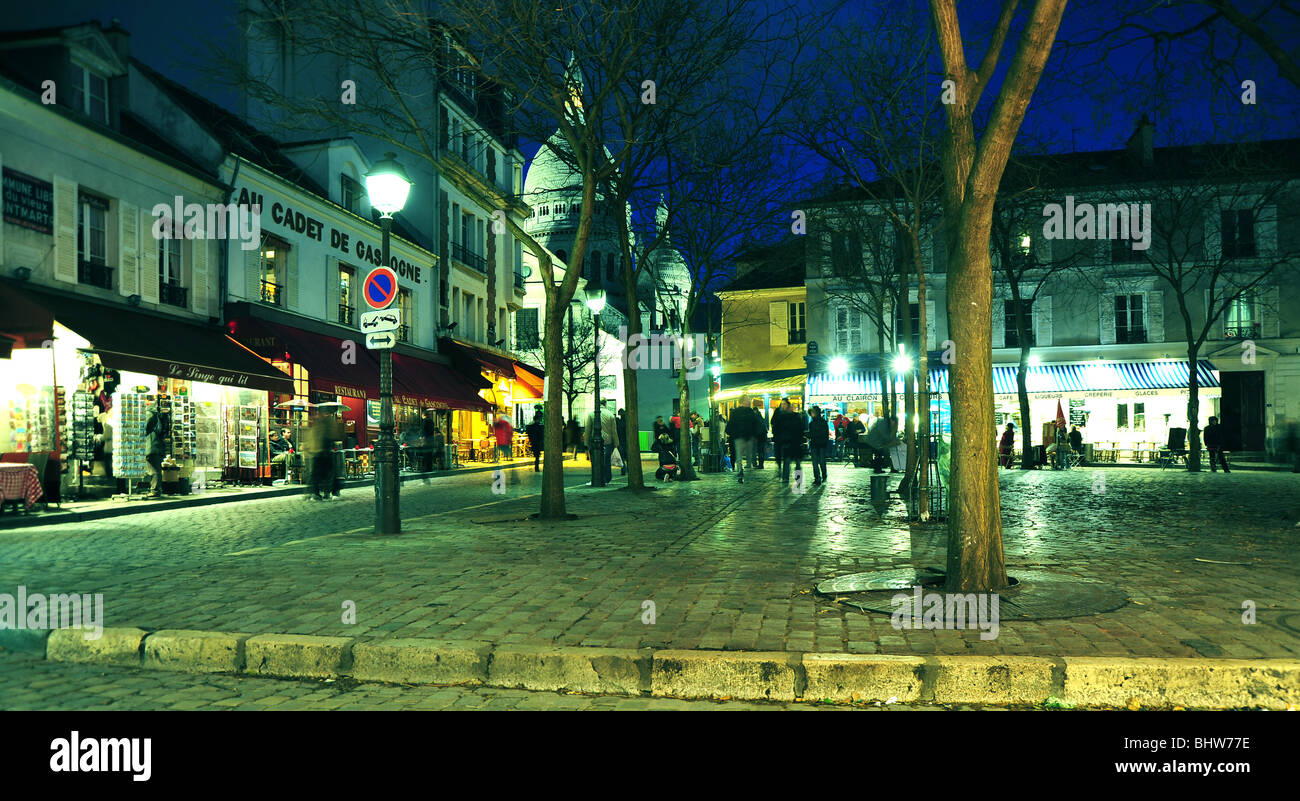 paris montmartre at evening Stock Photo Alamy