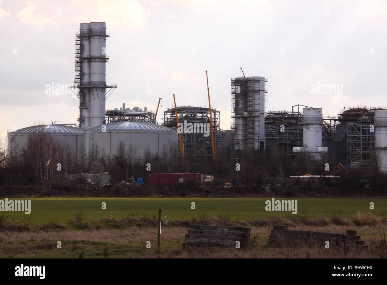 Staythorpe gas fired power station under construction on the river trent newark nottinghamshire Stock Photo