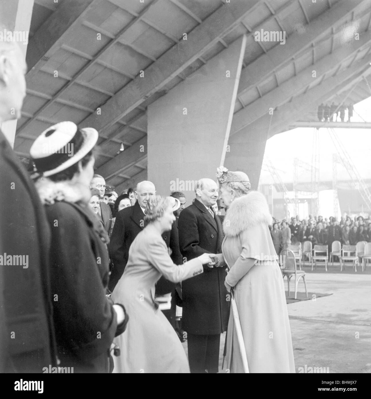 Workmen and woman Black and White Stock Photos & Images Alamy