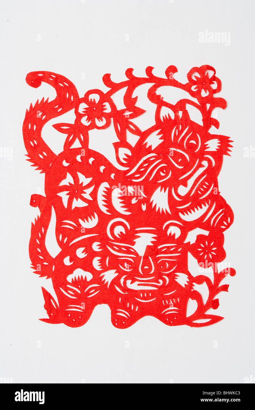 Chinese paper cutting art hi-res stock photography and images - Alamy