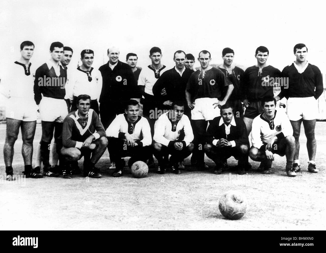 The West Germany Team for World Cup Finals 1966. Standing l-r Piontek, Franz Beckenbauer, Hans Tilkowski, Bernard, Hemut Schoen Stock Photo