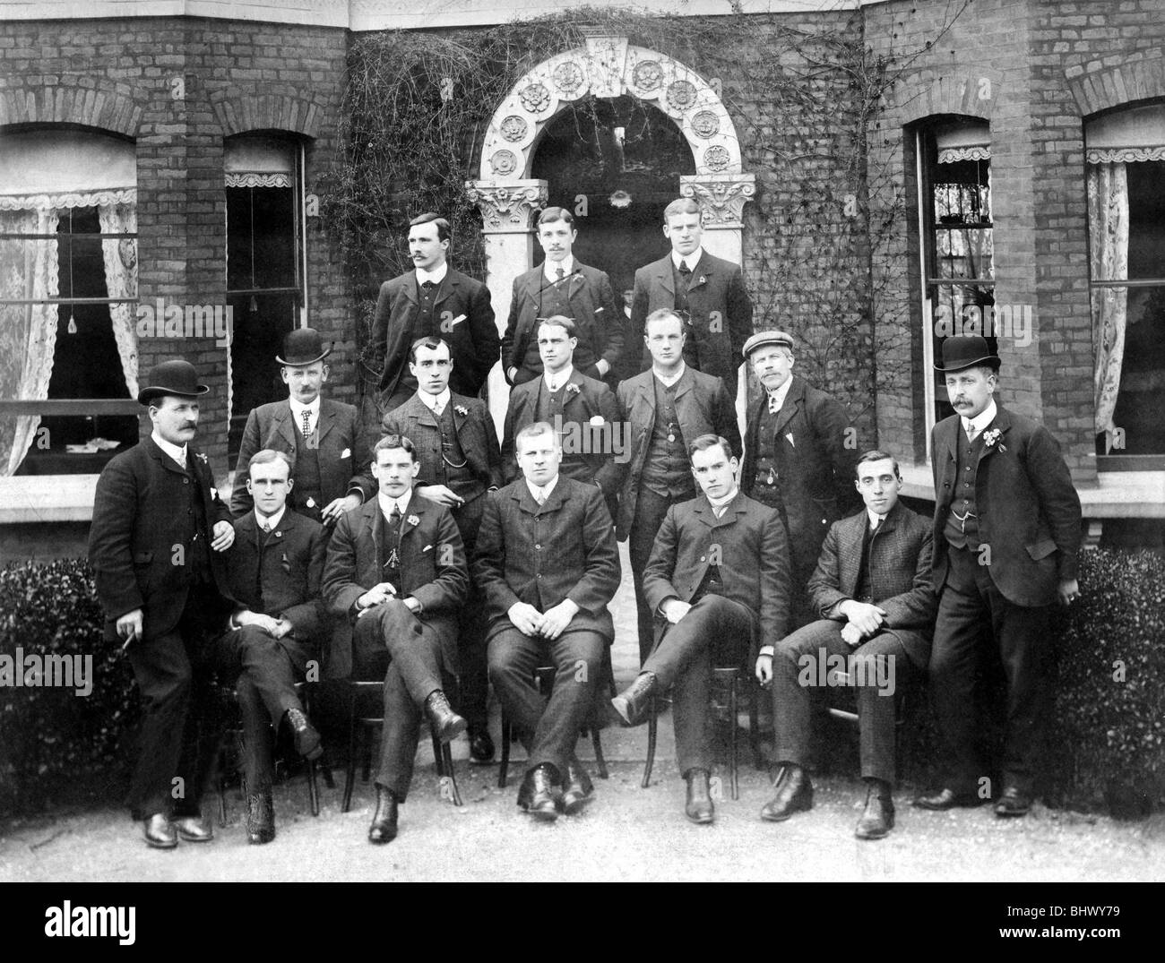 Newcastle United Football Club team for the Final English Cup Tie at the Palace 1905. 01/05/1905 United’s Edwardian side pictured in London before the FA Cup final posed in team formation (3-3-5), and no doubt in their Cup final suits. Back row, left to right: McCombie, Lawrence, Carr. Middle, standing: John Oliver (director), Frank Watt (secretary), Gardner, Aitken, McWilliam, James McPherson (trainer), John Graham (director). Sitting: Rutherford, Howie, Appleyard, Veitch, Gosnell. Stock Photo