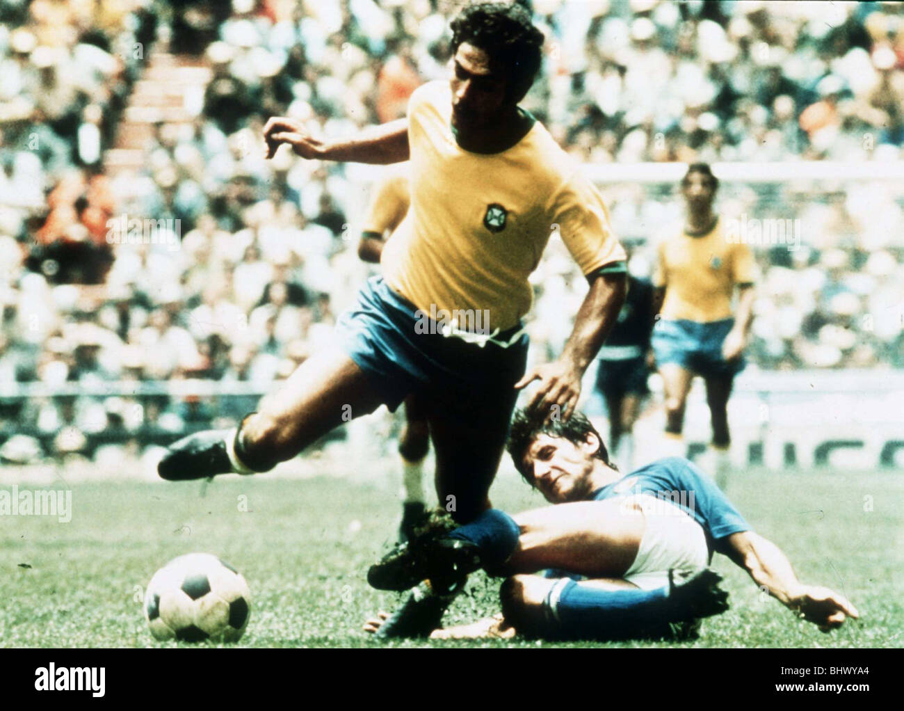 World Cup Final 1970 Brazil 4 Italy 1 Azteca, Mexico City Rivelino tackled late from behind by Italian defender. Mexico Stock Photo