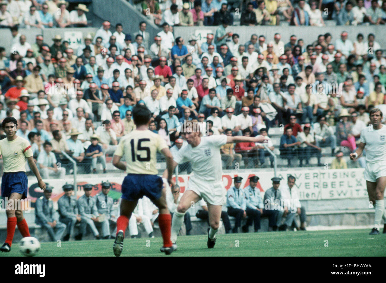 world-cup-1970-group-c-match-england-v-romania-alan-ball-of-england-BHWYAA.jpg