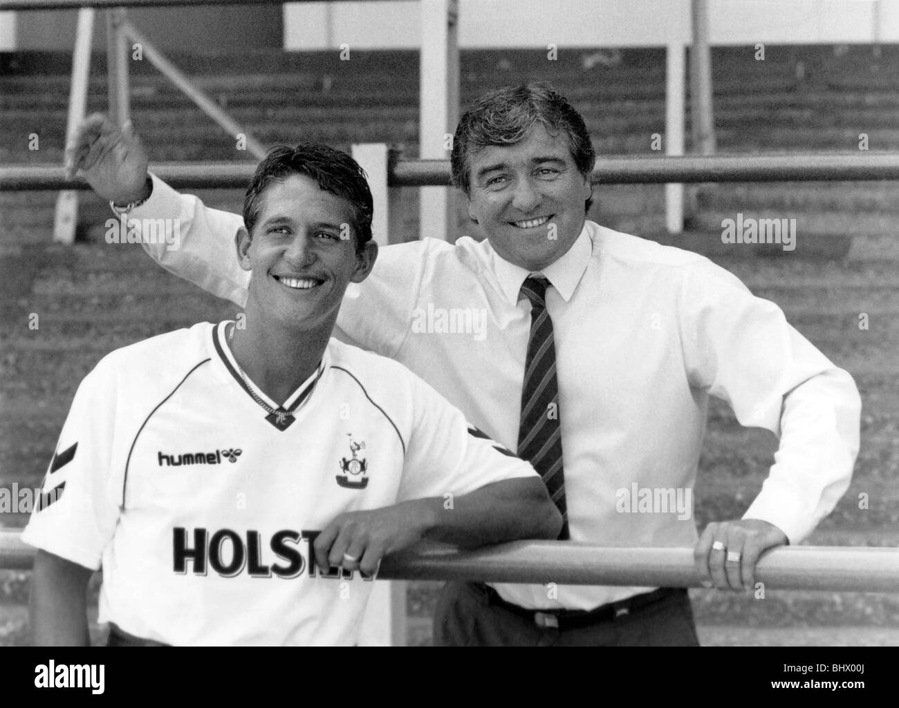 Tottenham Hotspur manager Terry Venables with new signing Gary Lineker at White Hart Lane.  June 1989  P026433 Stock Photo