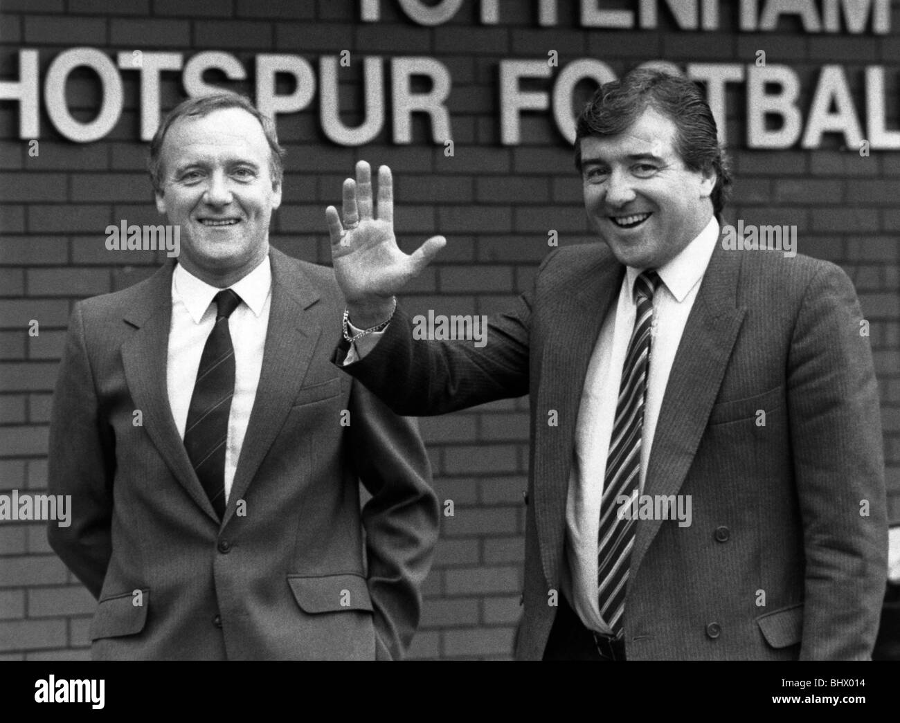 Terry Venables breezed into his new job at Tottenham Hotspur by taxi looking bright and raring to go. At last he has got his Stock Photo