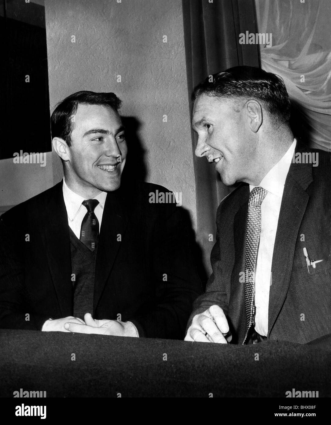 Jimmy Greaves and Bill Nicholson December 1961  Spurs player and Manager in close discussion Stock Photo
