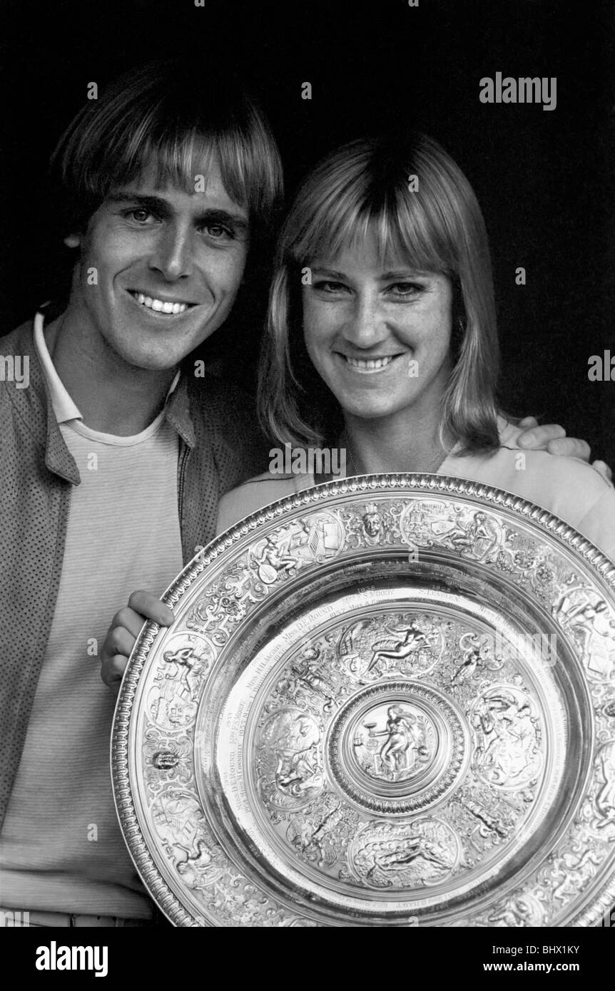 Wimbledon Tennis. 1981 Womens Finals. Chris Evert Lloyd v. Hana Mandlikova. Princess Diana watching. July 1981 81-3782-041 Stock Photo