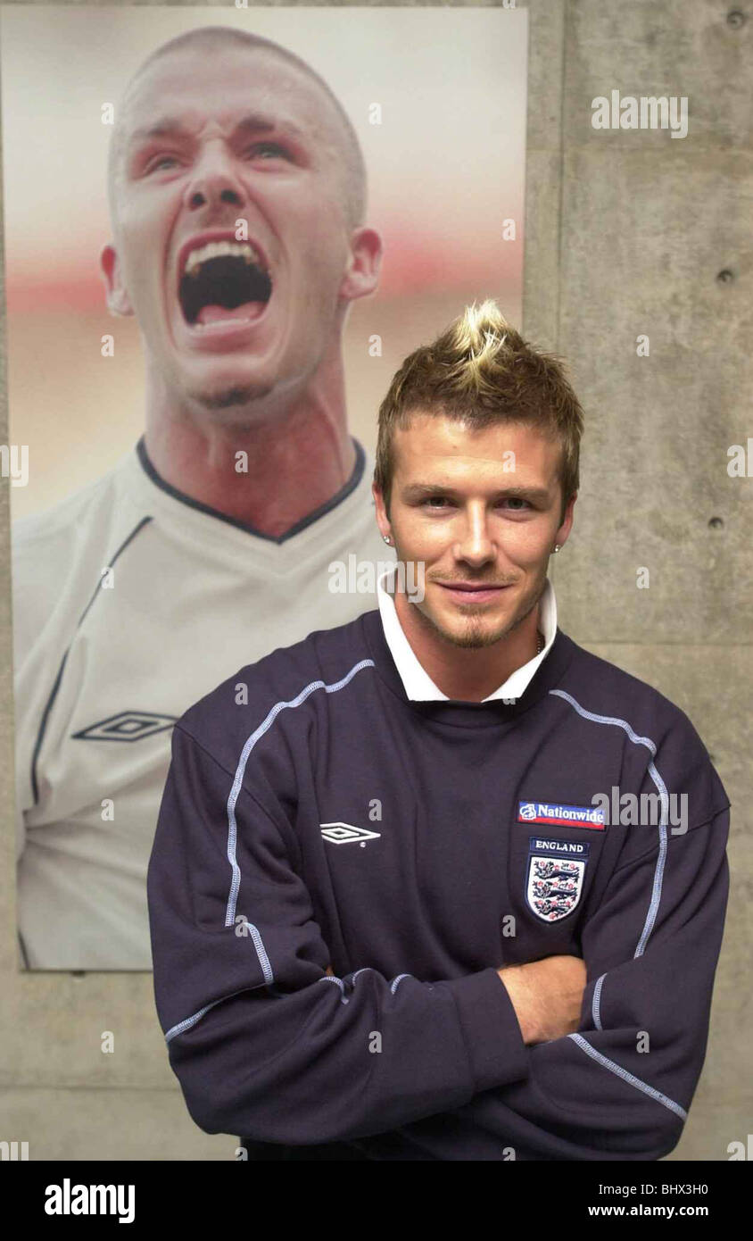 David beckham june 2002 england hi-res stock photography and