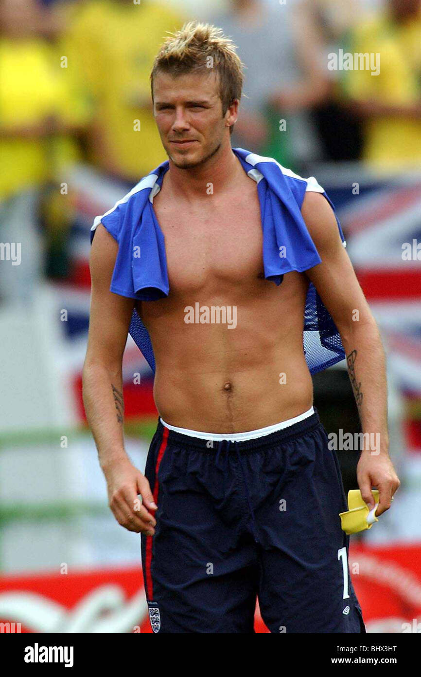 David Beckham looking upset after england lose to brazil Football June 2002 FIFA World Cup Shizouka Stadium-Shizouka-Japan Stock Photo