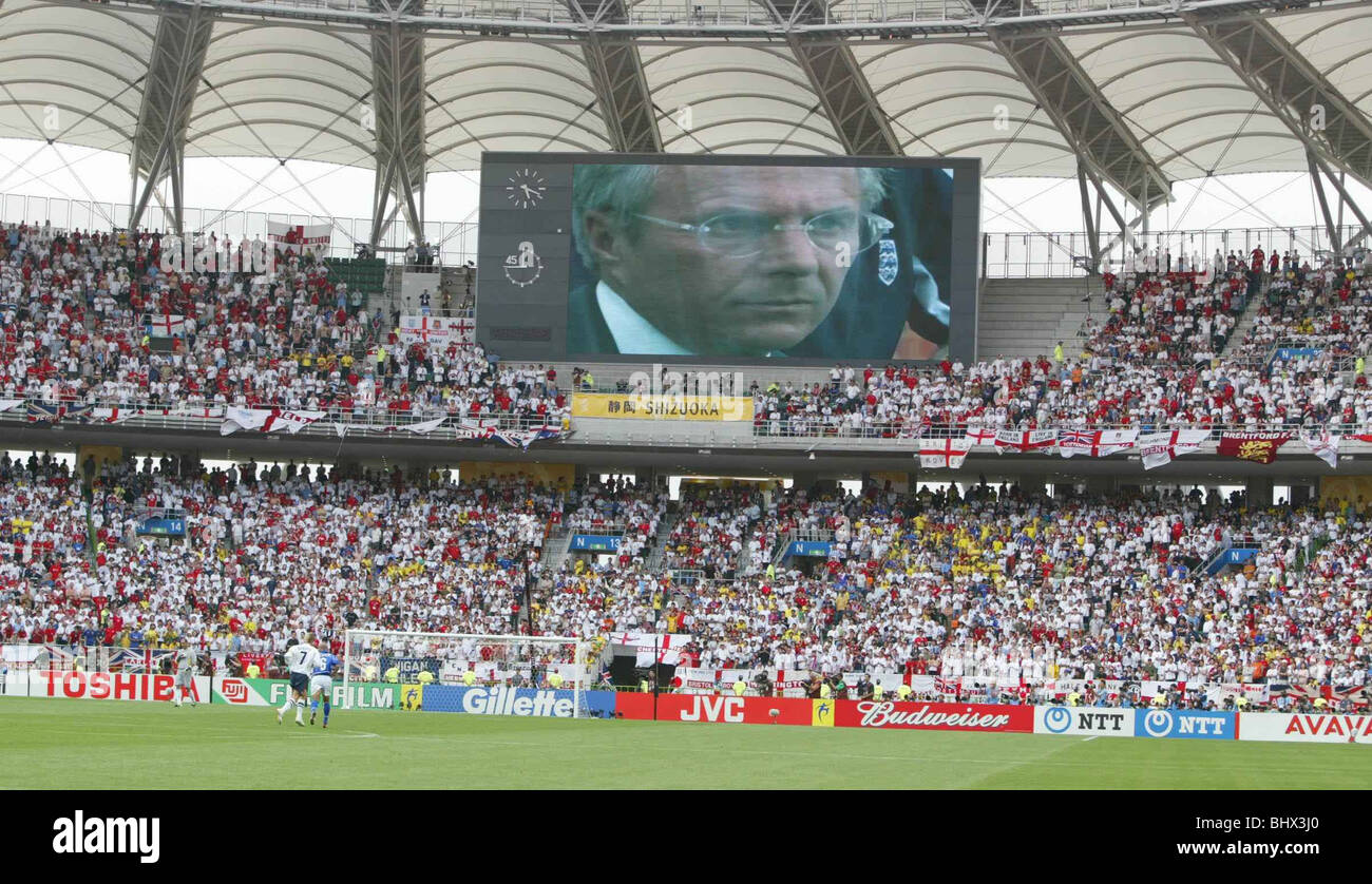 Football June 2002 FIFA World Cup Korea/Japan England v Brazil- Shizouka Stadium-Shizouka-Japan The scoreboard shows Sven Goran Stock Photo