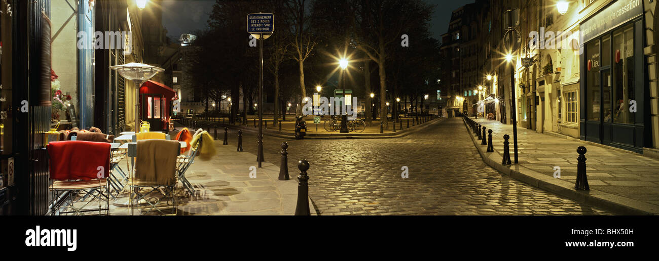 La Place Dauphine, ÎIe de la Cité, Paris France Stock Photo