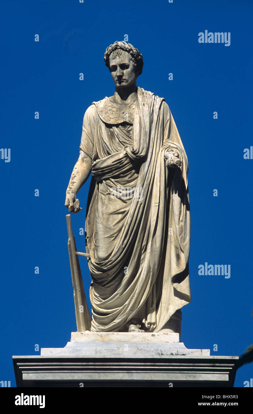 Roman Emperor Toga High Resolution Stock Photography and Images - Alamy