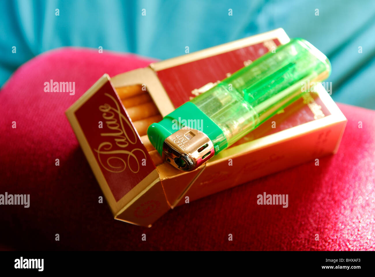 Packet of Cigarettes and Lighter Stock Photo - Alamy