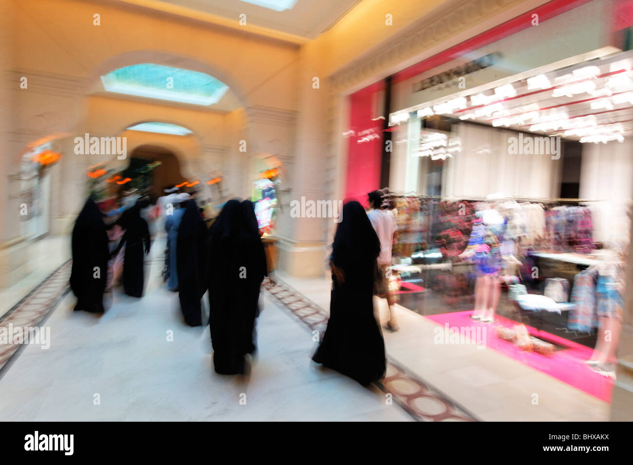Atlantis Hotel, The Plam Jumeirah, Arab women on shopping tour , Dubai , UAE Stock Photo