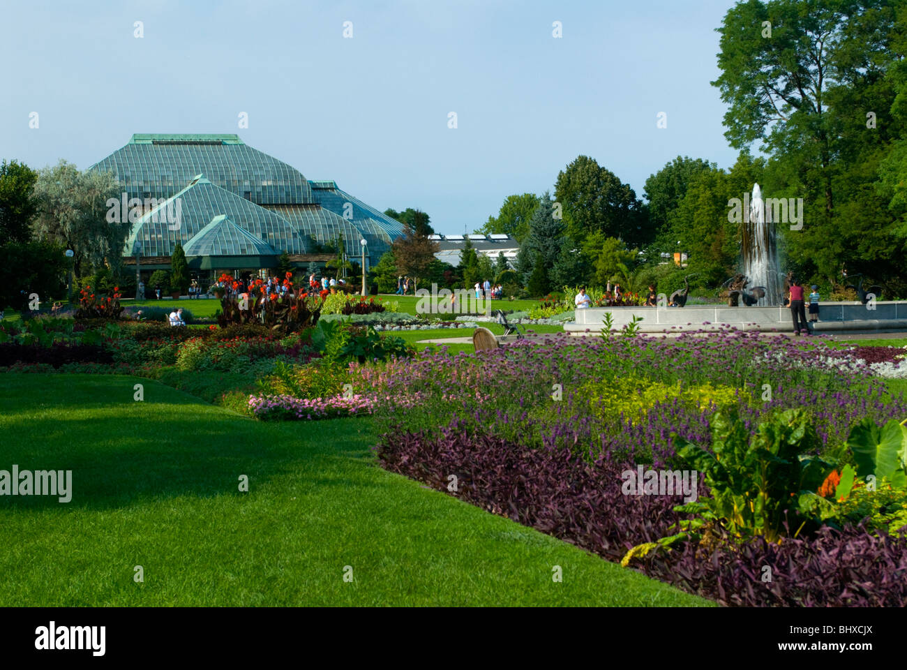 Perennial gardens hi-res stock photography and images - Alamy