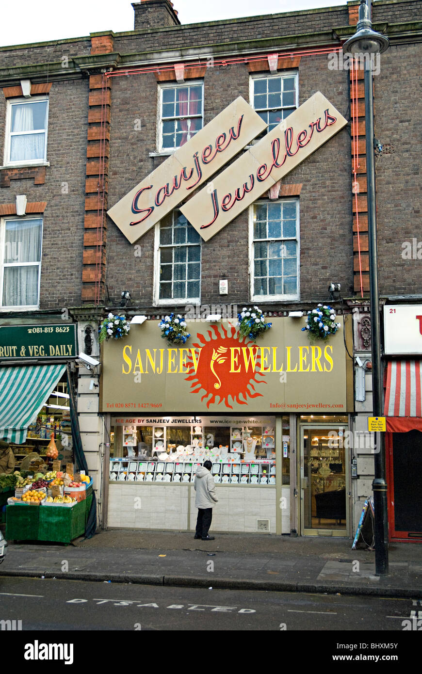 Sanjeev jewellers shop