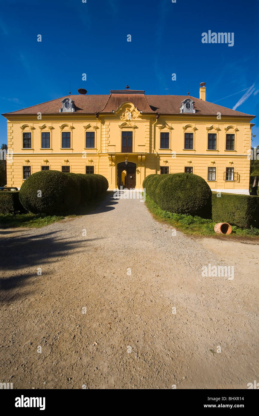 Marchfeld castle hi-res stock photography and images - Alamy