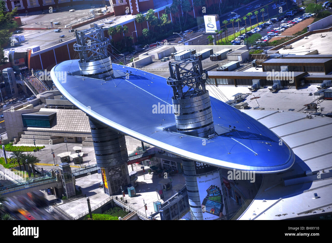 Deliberately tonemapped, boldcolored version of Fashion Square Mall