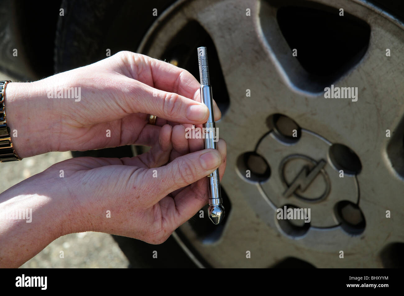 Tyre pressure gauge hi-res stock photography and images - Alamy
