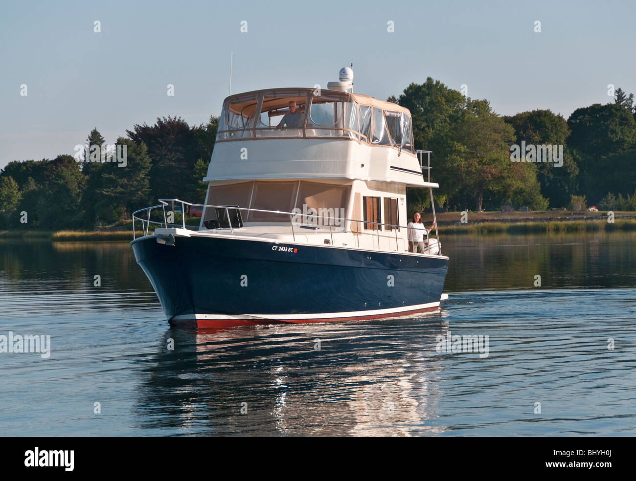 Connecticut Mystic River pleasure boat yacht powerboat trawler MR PR