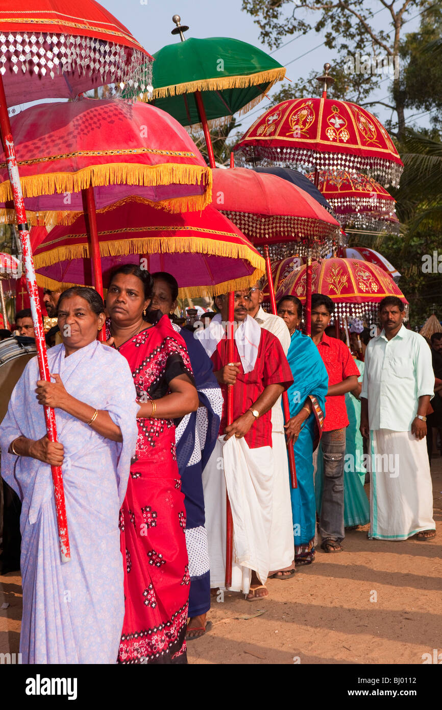 India, Kerala, Alappuzha, (Alleppey) Arthunkal, feast of St. Sebastian, pilgrims holding