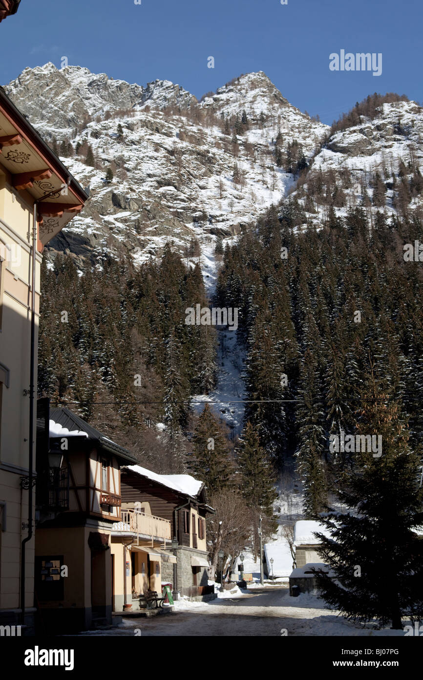 Monte Rosa Walser village in the Alps, Gressoney la trinité, Valle d'Aosta, Italy Stock Photo