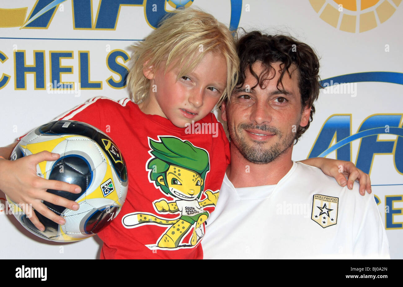 Skeet Ulrich And Kids