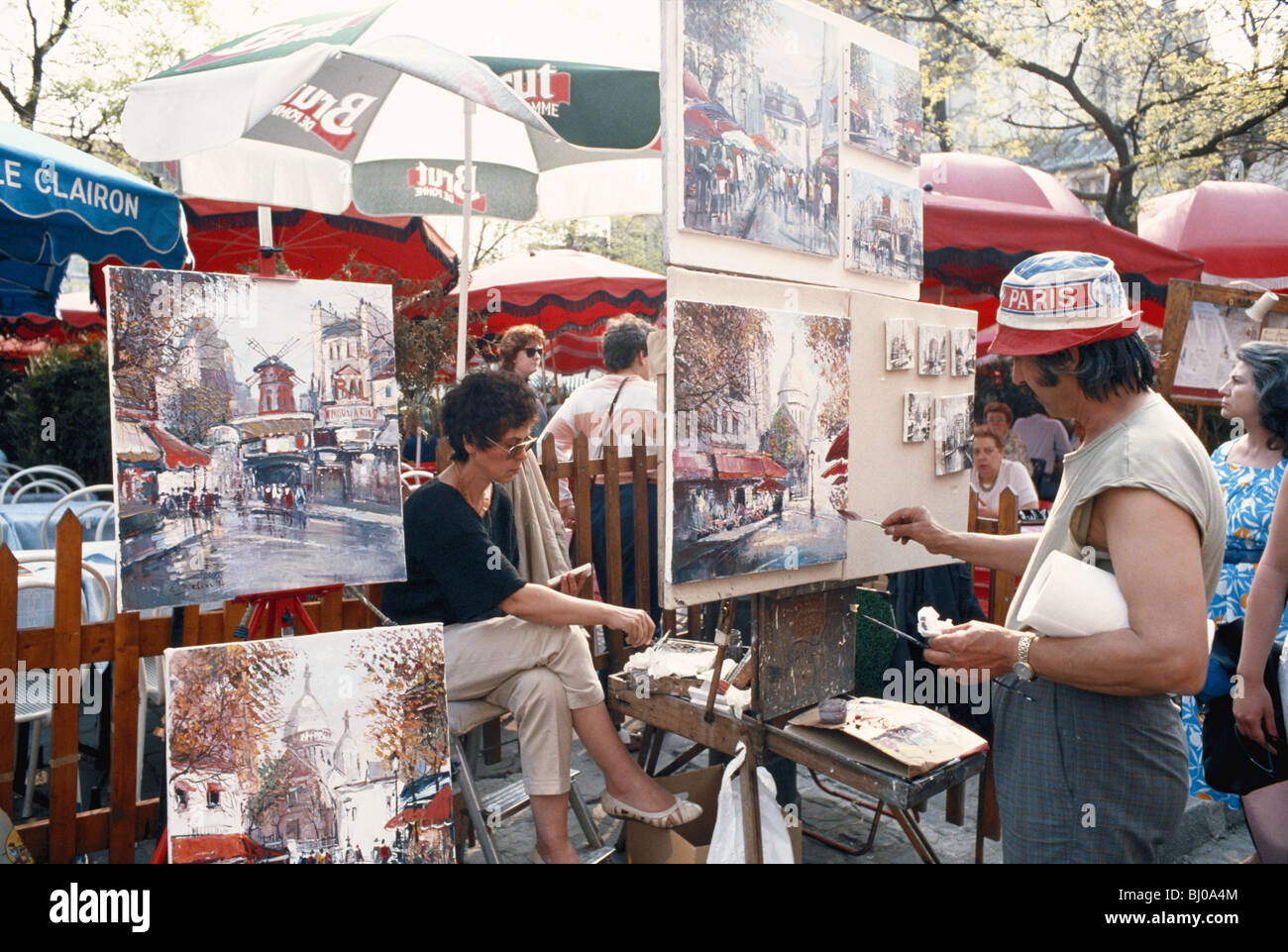 Artists, Place du Tertre, Montmartre, Paris, France Stock Photo - Alamy