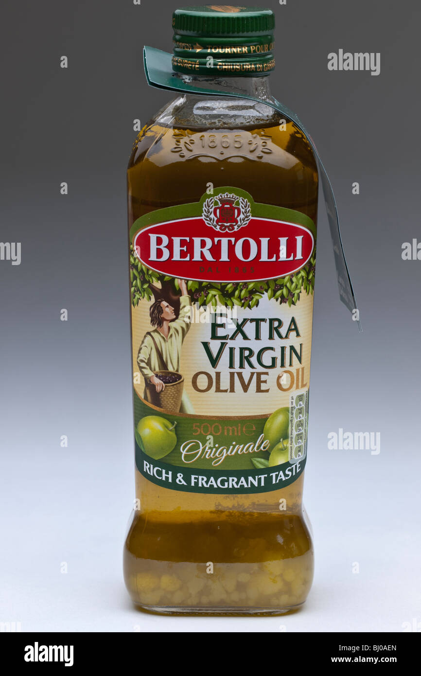 500ml bottle of Bertolli extra virgin olive oil Stock Photo