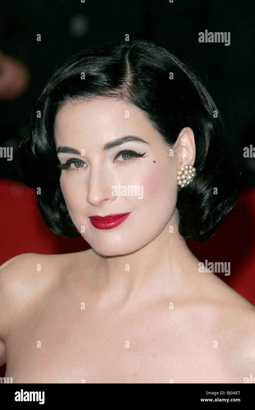 Dita von teese 2008 hi-res stock photography and images - Alamy