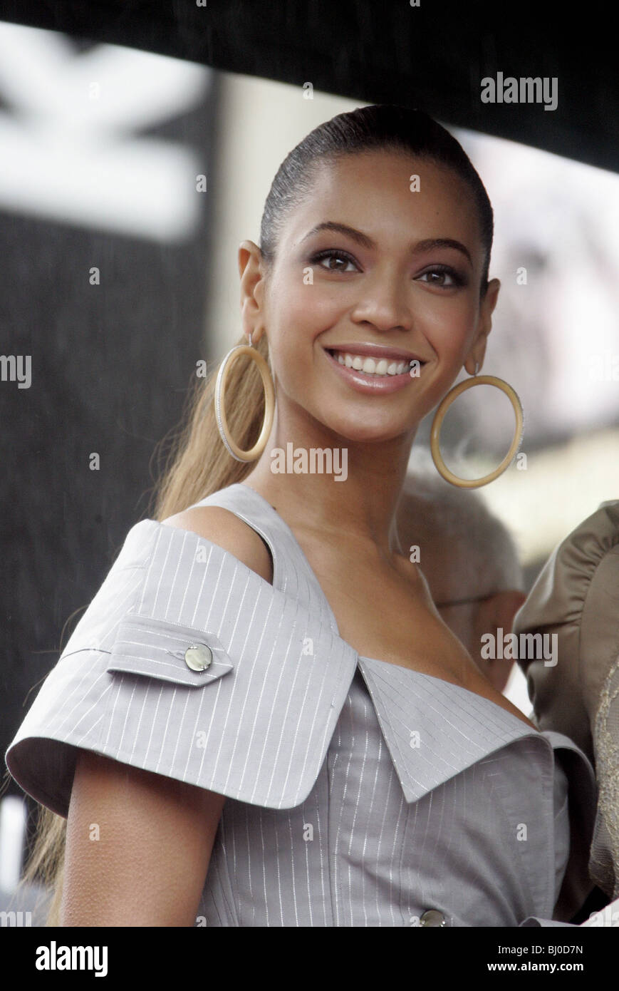BEYONCE KNOWLES SINGER WALK OF FAME  HOLLYWOOD  LOS ANGELES  USA 28/03/2006 Stock Photo
