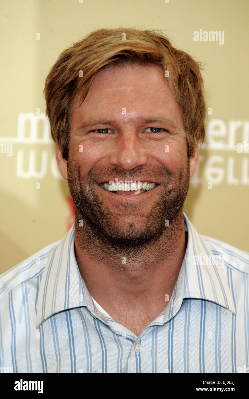 AARON ECKHART ACTOR LIDO VENICE ITALY 30/08/2006 Stock Photo Alamy
