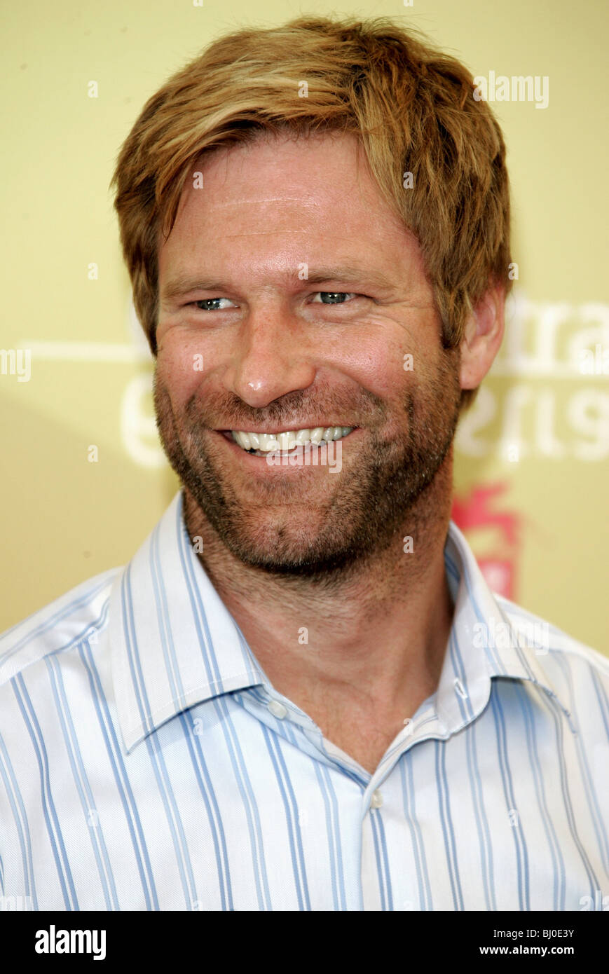 AARON ECKHART ACTOR LIDO VENICE ITALY 30/08/2006 Stock Photo Alamy(06)