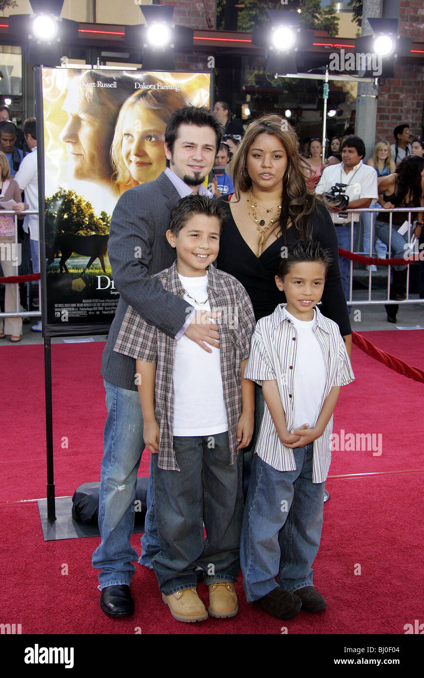 FREDDY RODRIGUEZ & FAMILY ACTOR WESTWOOD LOS ANGELES USA 09/10/2005