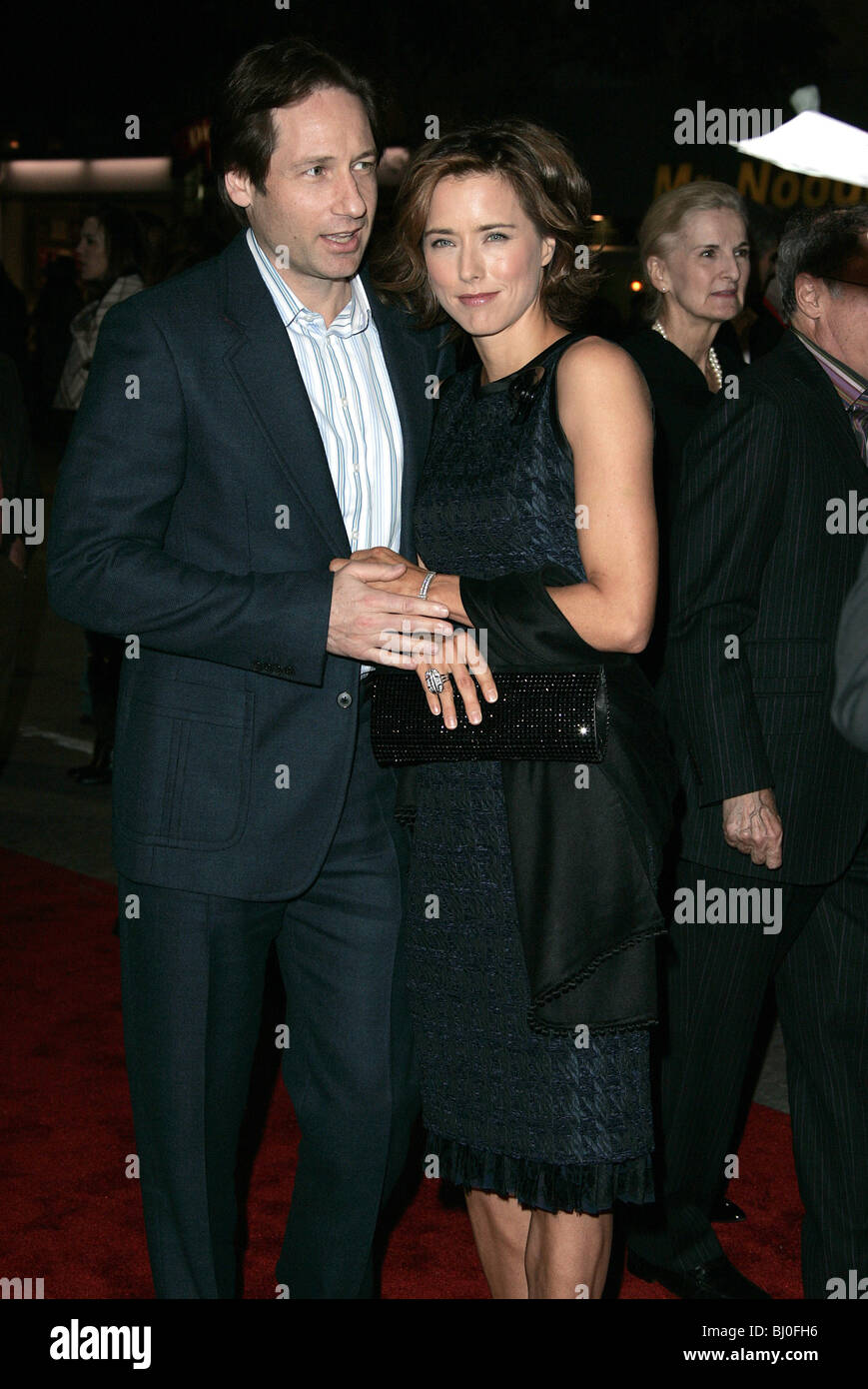 DAVID DUCHOVNY TEA LEONI ACTORS WESTWOOD LOS ANGELES USA 14/12/2005 Stock Photo Alamy