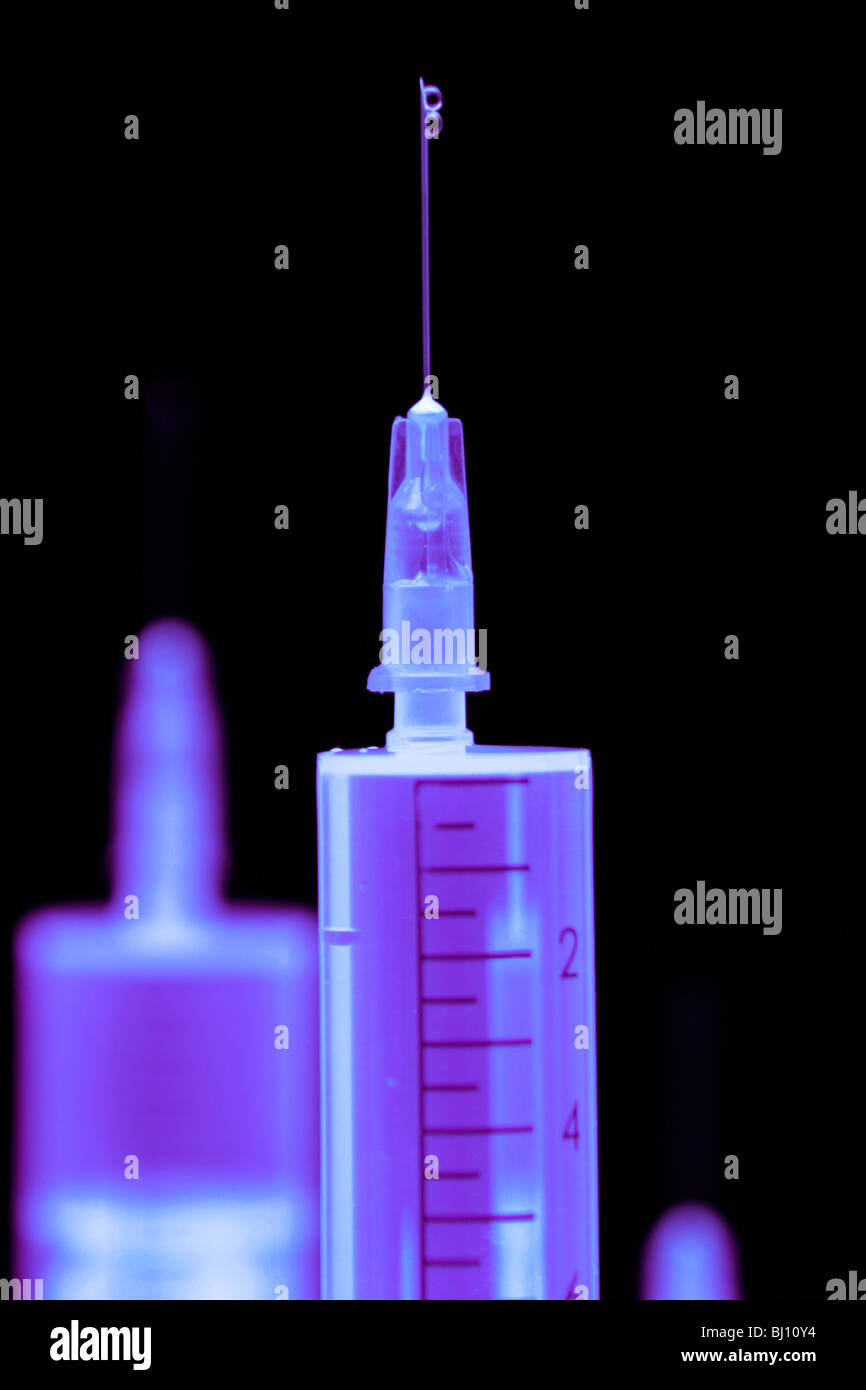 Injection Fund Injection of funds hi-res stock photography and images - Alamy