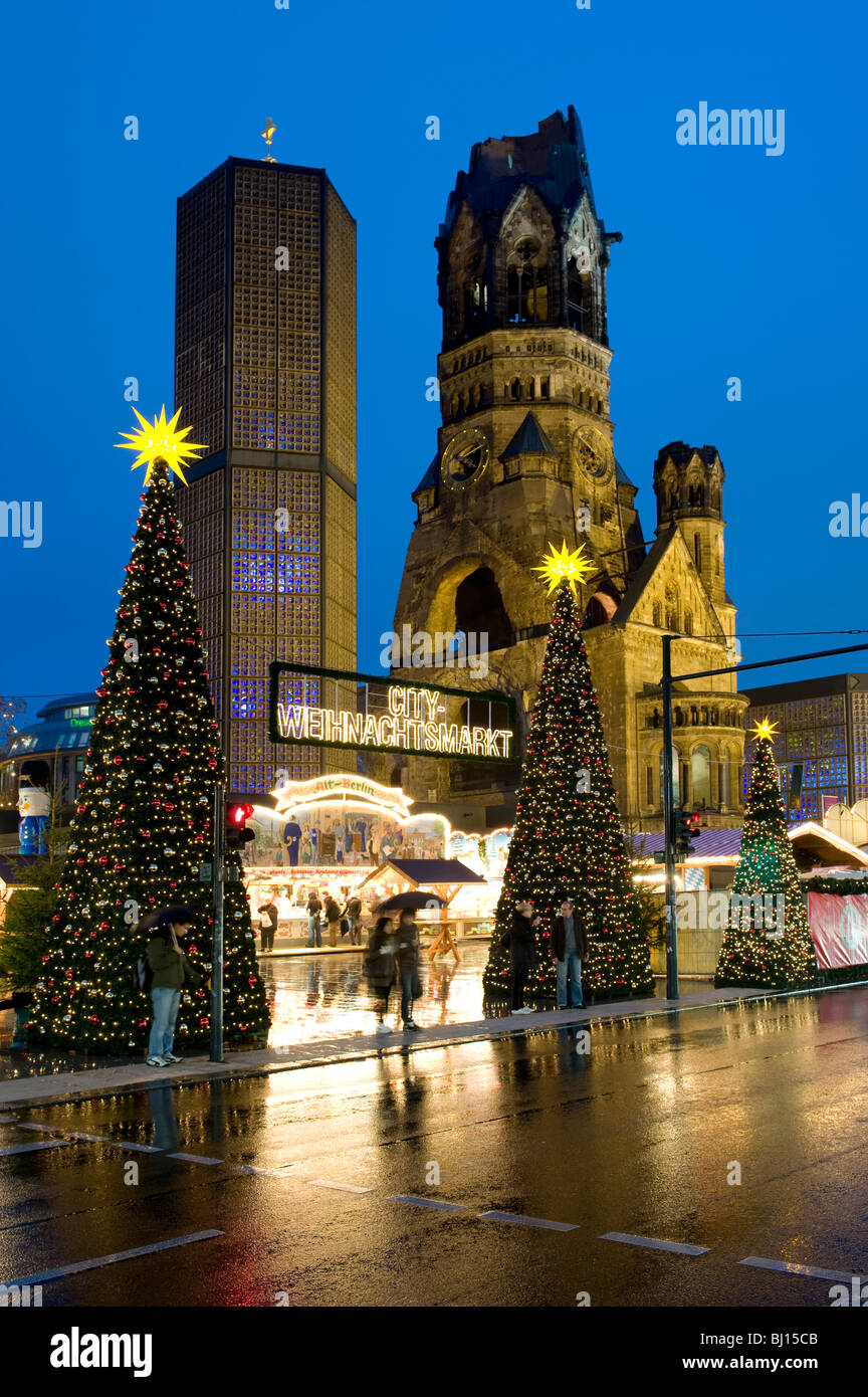 Christmas Markets on the  Kurfurstendamm, Berlin. Germany Stock Photo
