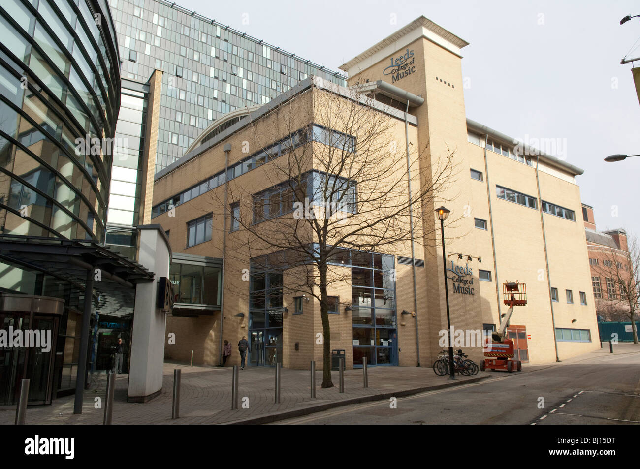 Leeds College of Music & BBC West Yorkshire entrance, St Peter's Square