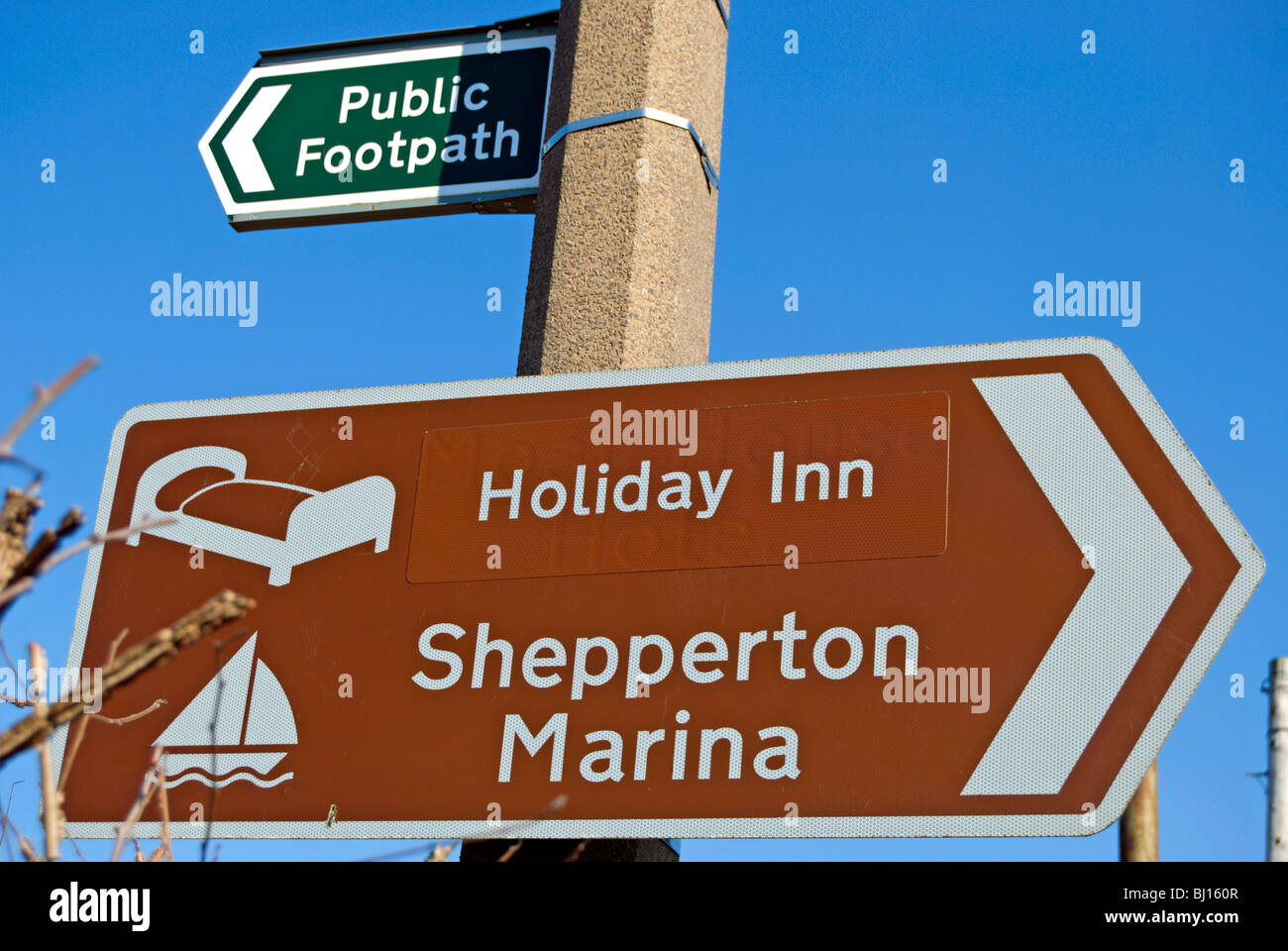 sign for holiday inn at shepperton marina, middlesex, england, with ...