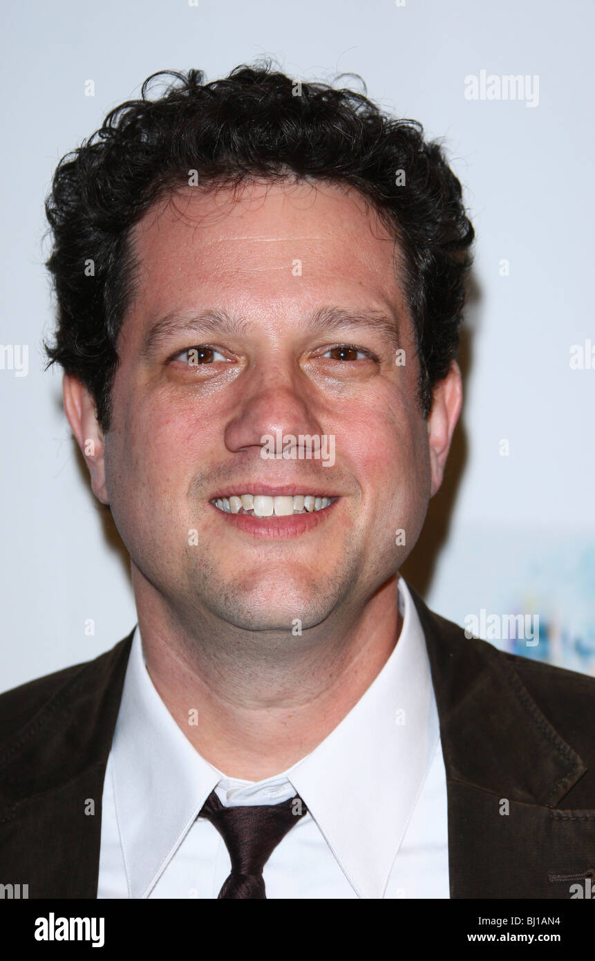 MICHAEL GIACCHINO US-IRELAND ALLIANCE PRE-ACADEMY AWARDS EVENT LOS ANGELES CA USA 04 March 2010 Stock Photo