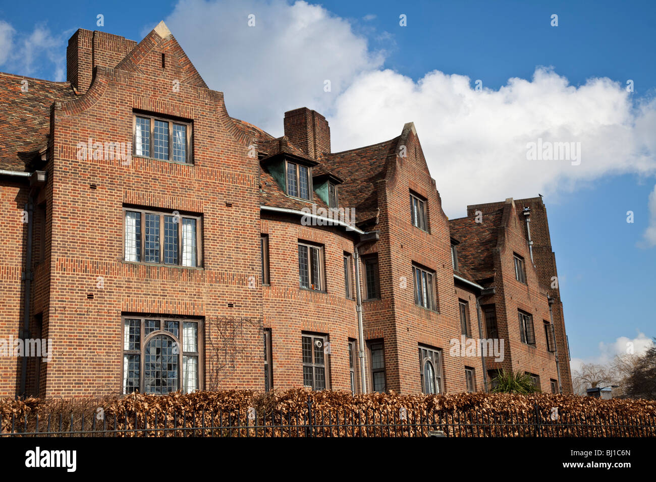 The Fisher Building, student residences, part of Queens College Cambridge University. Tudor Style building, architect George Carr Drinkwater, 1935-36. Stock Photo