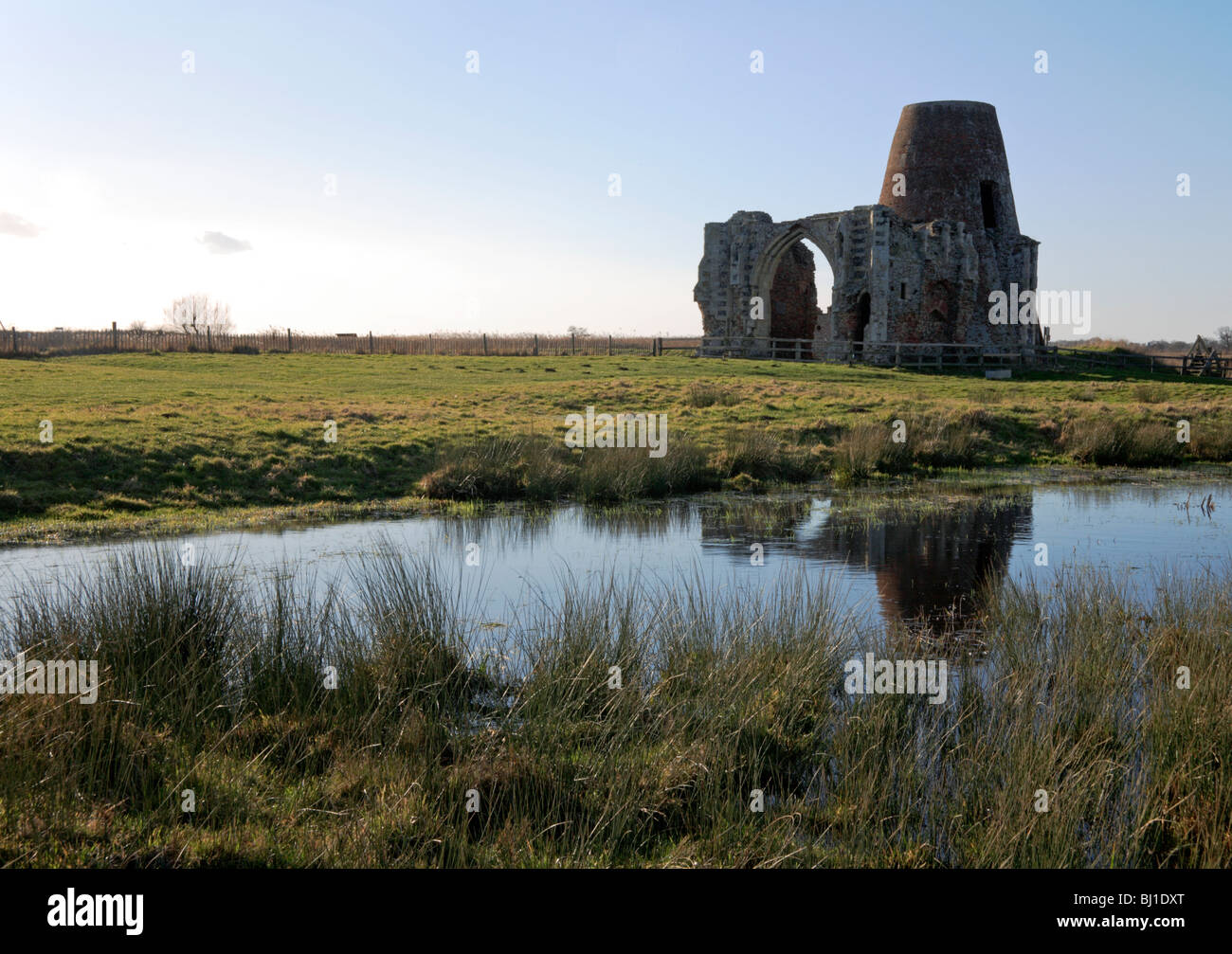 A study of the ruined gatehouse and drainage mill at St Abbey