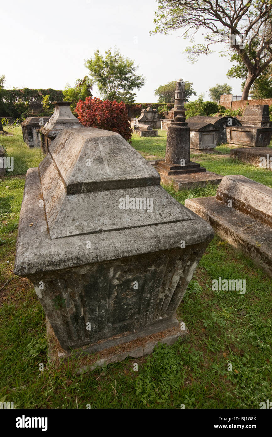 India, Kerala, Kochi, Fort Cochin, Dutch cemetery, historic old graves