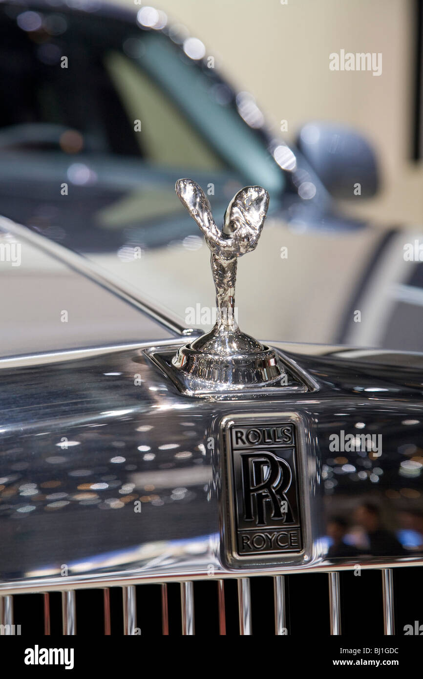 Rolls-Royce turns Flying Lady into a hood ornament for the EV age