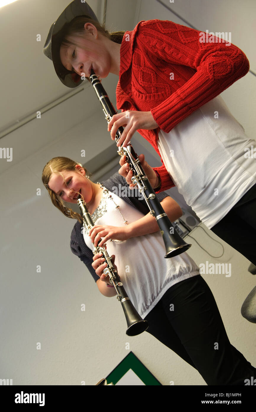 People playing hires stock photography and images Alamy
