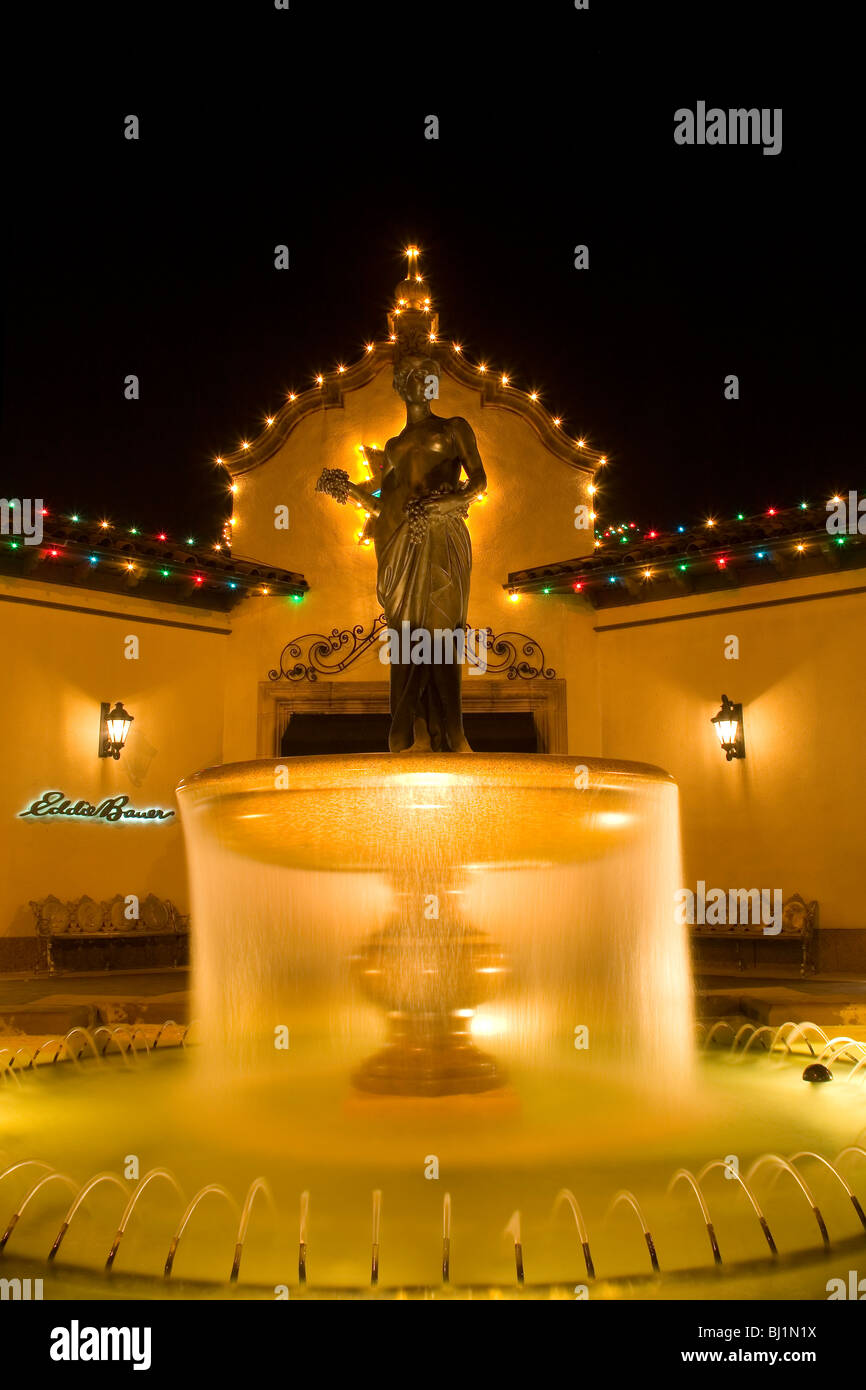 Country club plaza hires stock photography and images Alamy