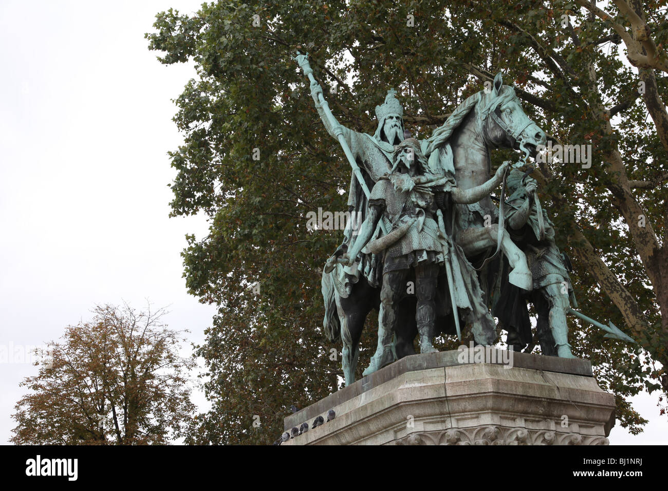 Statue of charlemagne hi-res stock photography and images - Alamy