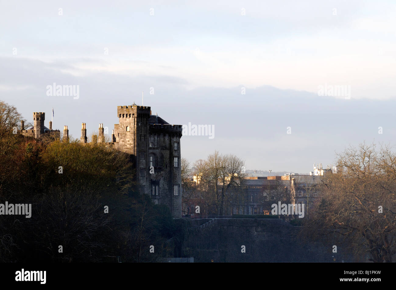 Kilkenny castle river nore hi-res stock photography and images - Alamy