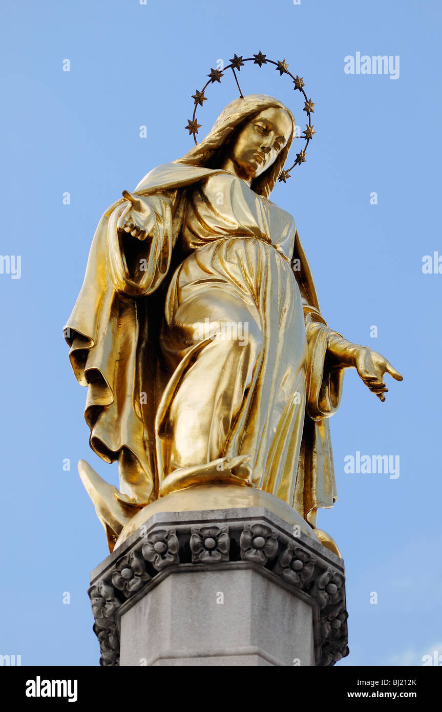 Assumption of virgin mary sculpture hi-res stock photography and images ...